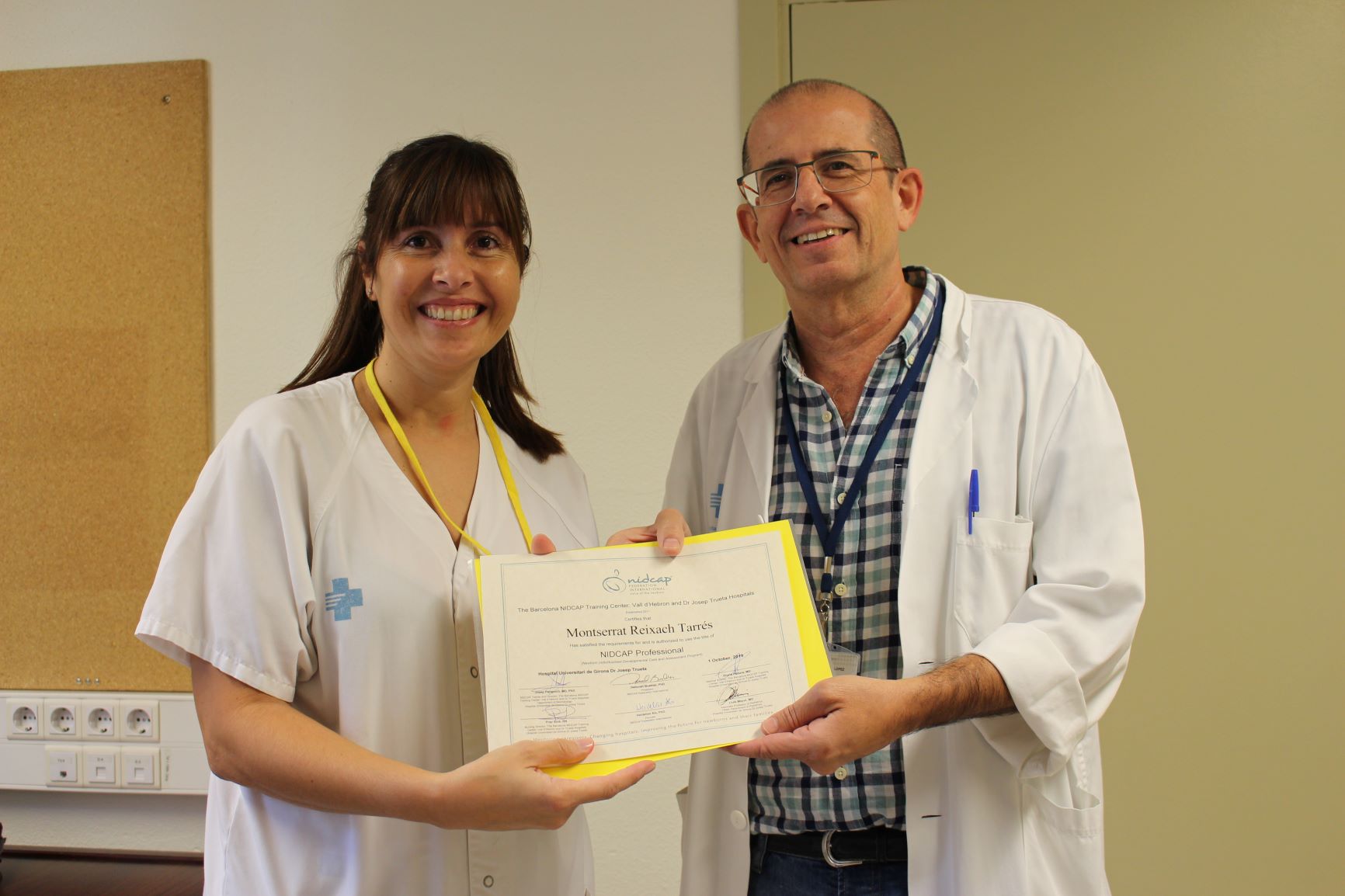 Montse Reixach amb Josep Perapoch, ap de secció de Neonatologia i Unitat de Cures Intensives Pediàtriques de l'Hospital Dr. Josep Trueta