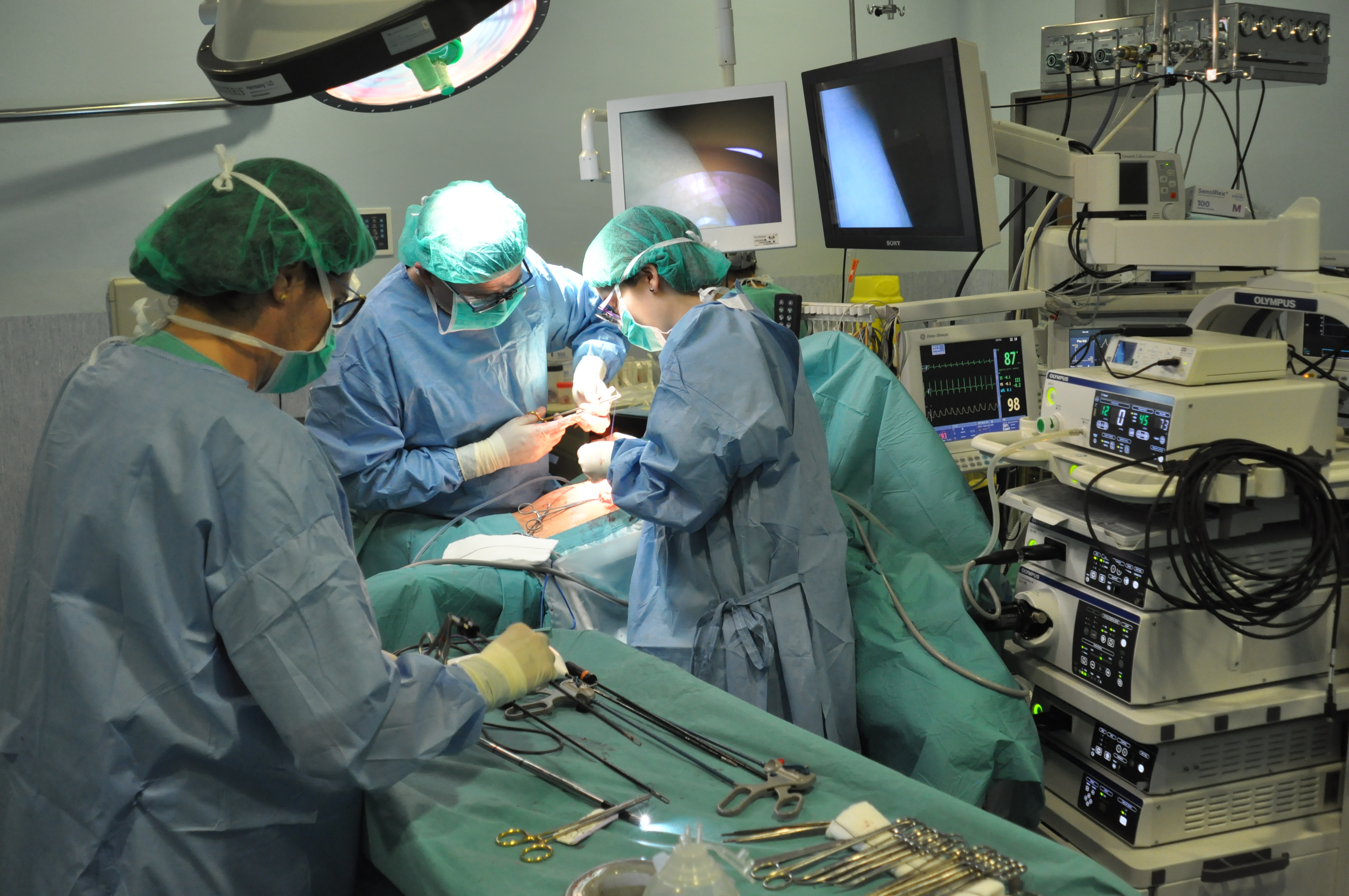 Foto de Intervenció quirúrgica a l'Hospital Dr. Josep Trueta