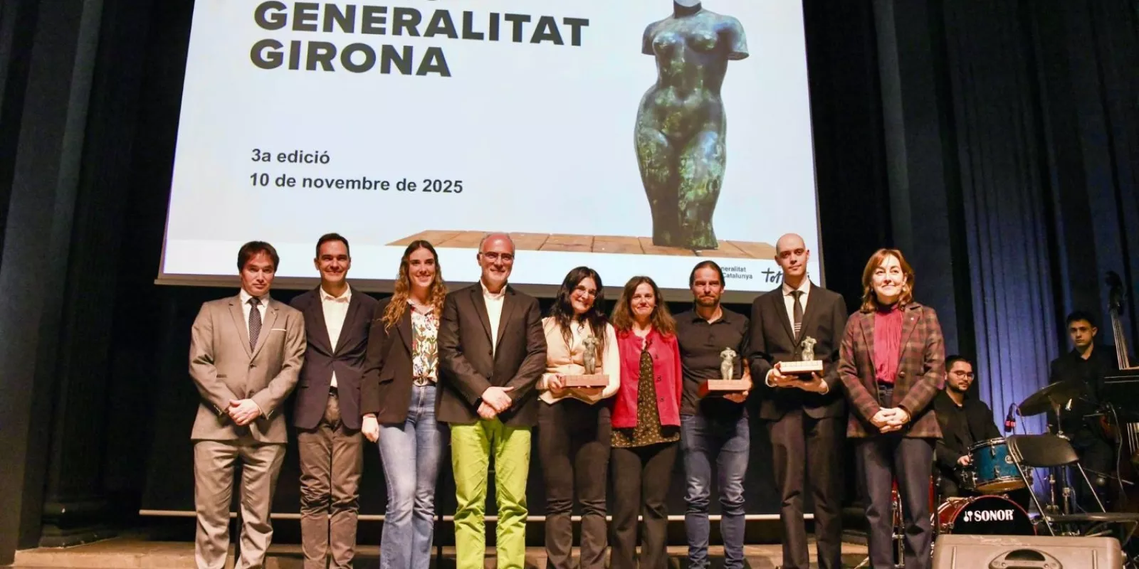 Imatge conjunta dels guardonats de la tercera edició dels premis Generalitat Girona. 