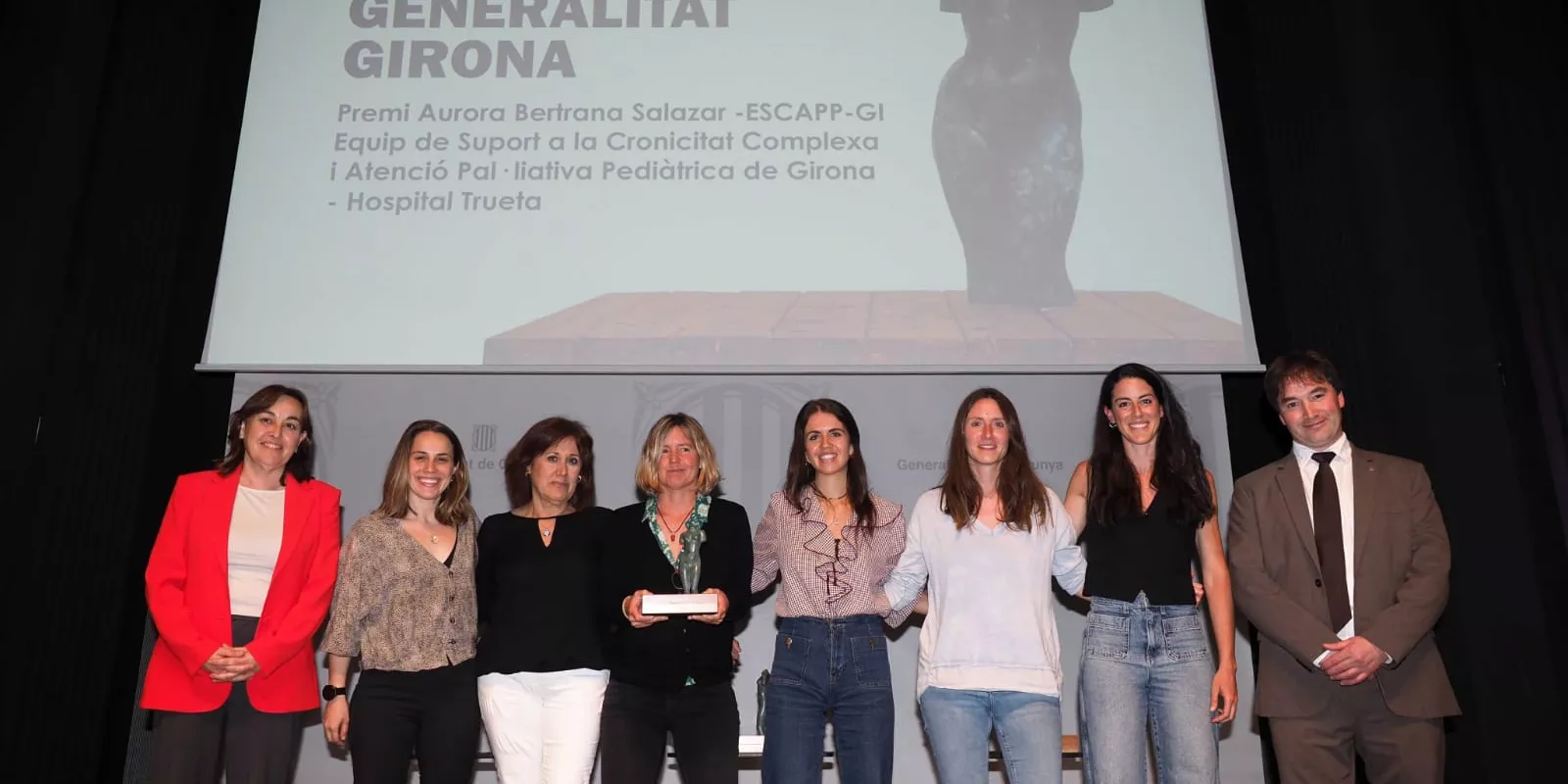 Professionals de l'ESCAP-GI durant l'acte d'entrega dels Premis Generalitat a Girona