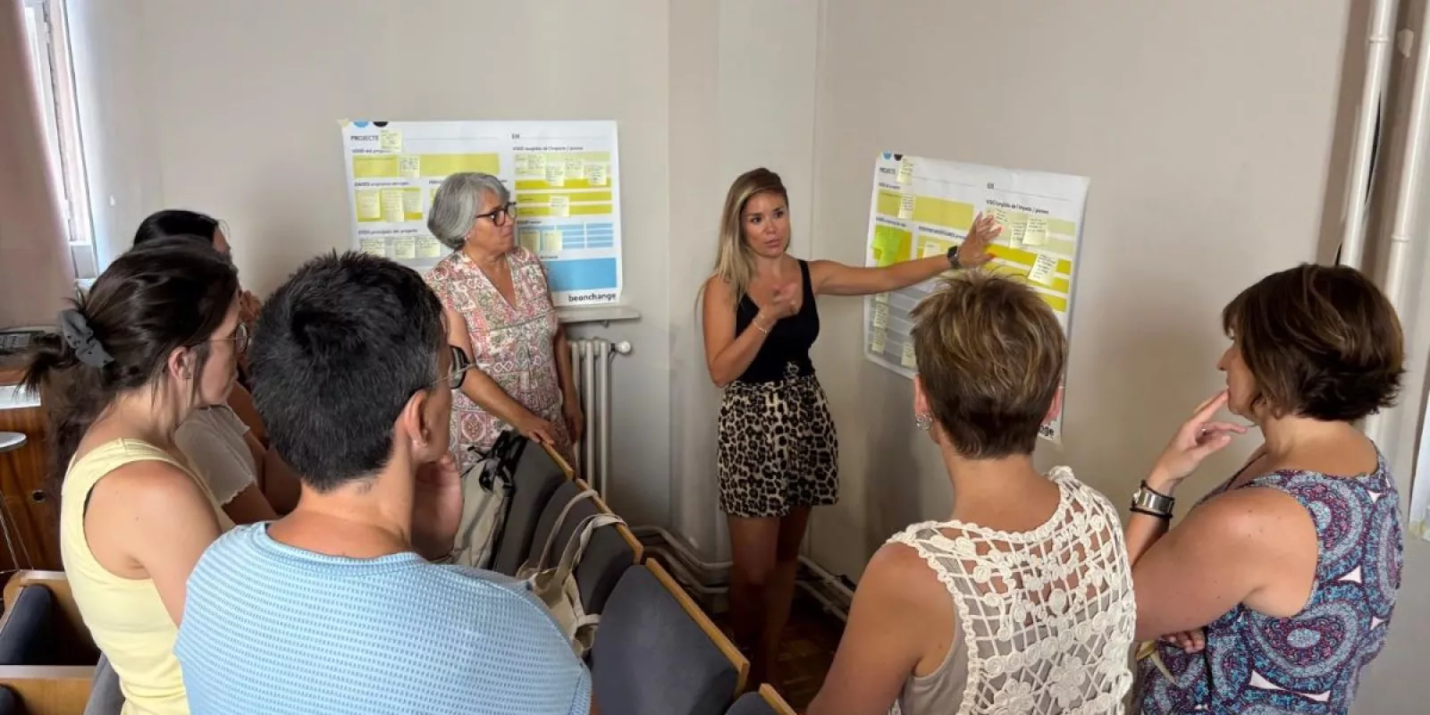 Una de les sessions de la primera fase del projecte A Prop amb representats d'equips d'atenció primària de l'ICS Girona