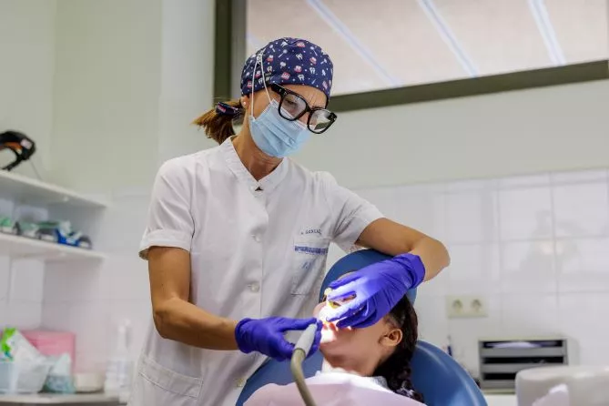 Imatge general d'una consulta d'odontologia de l'ICS a Girona