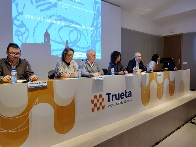 Taula inaugural de la Jornada de Pneumologia organitzada pel Servei dePneumologia del Trueta i el Santa Caterina