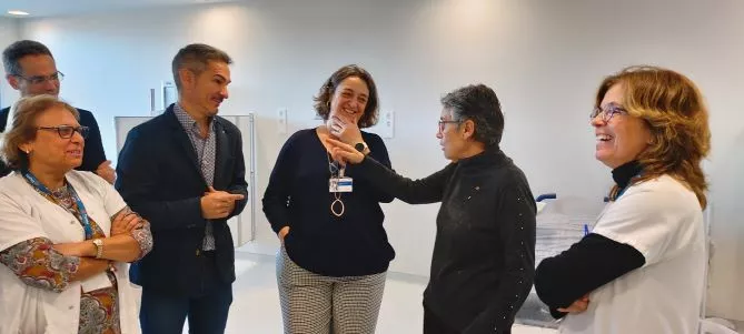 La consellera de Salut, Olga Pané, durant la visita a l'hospital Trueta