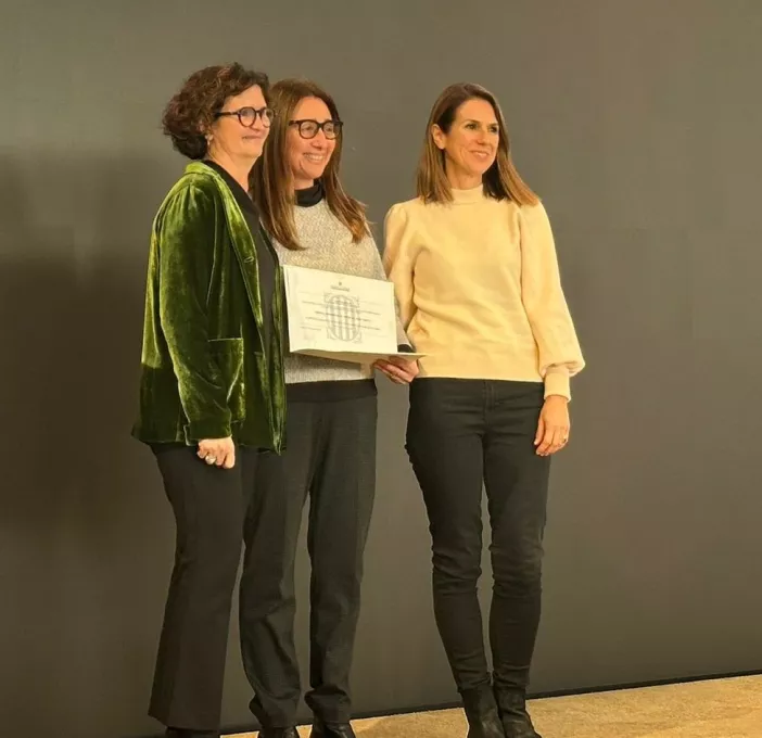 Representants de la Unitat de qualitat de l'Hospital Trueta recullen la certificació