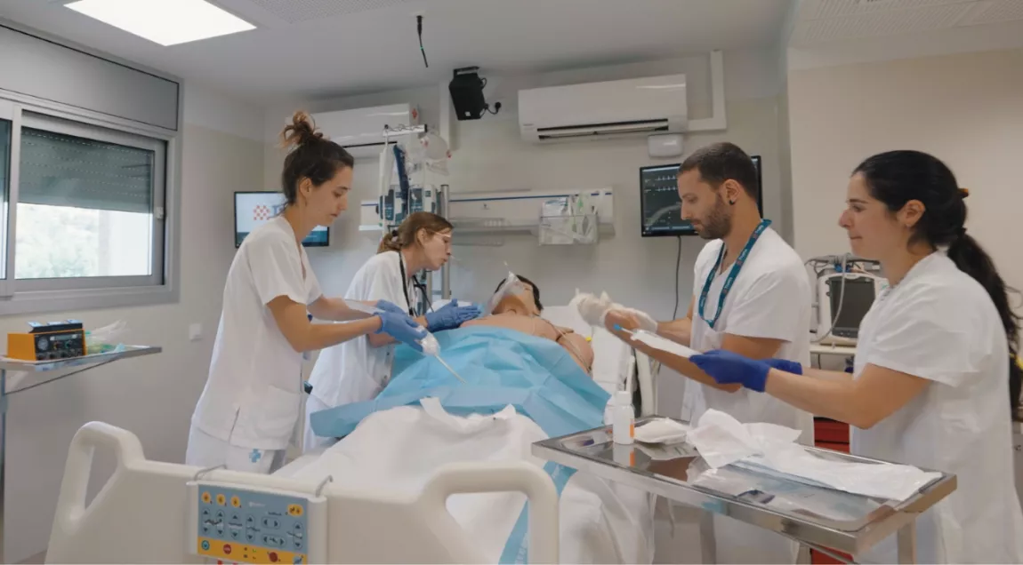 Activitat al box de crítics del centre de simulació clínica del Trueta