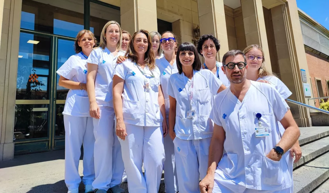 Els professionals de l'Equip d'Infusió i Accés Vascular del Trueta, a les portes del centre