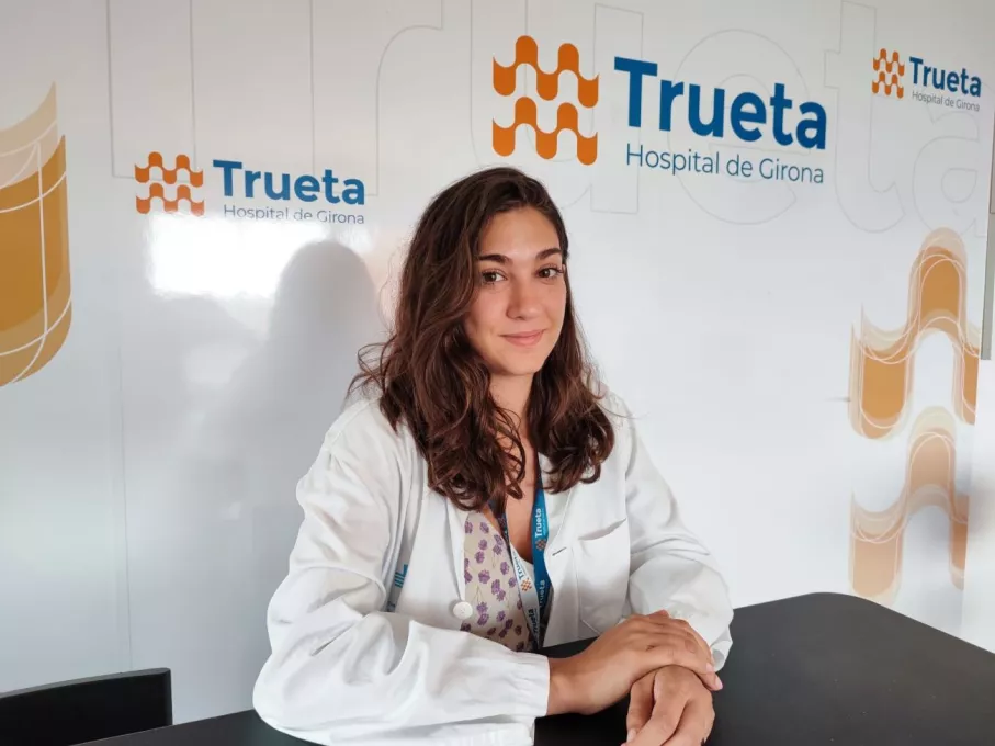 Marina González, infermera del Trueta i investigadora de l’Institut d’Investigació Biomèdica de Girona, és la principal impulsora de l'estudi per mesurar l’alfabetització en salut de les persones amb esclerosi múltiple