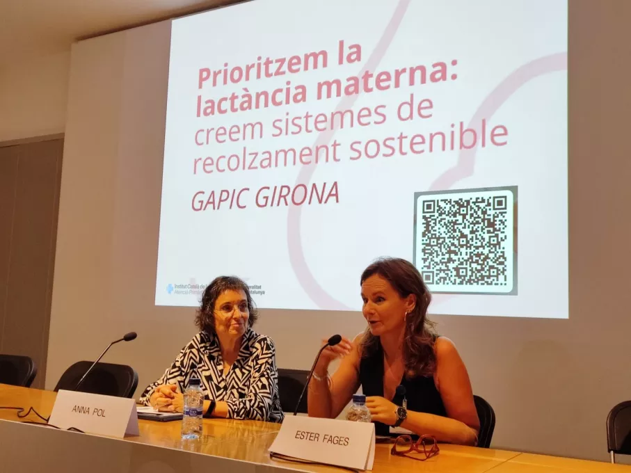 Ester Fages, gerent de l'atenció primària de l'ICS a Girona, inaugura la jornada sobre lactància materna de l'ICS Girona 