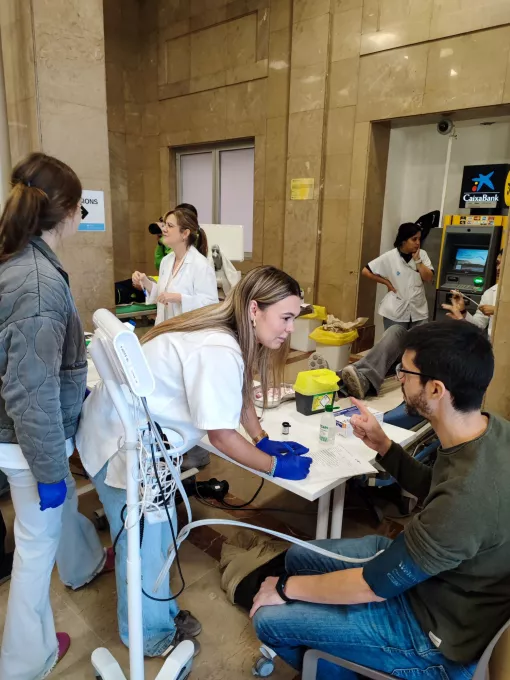 Proves de caròtides obertes a la ciutadania al vestíbul del Trueta en el marc del Dia Mundial de l'Ictus