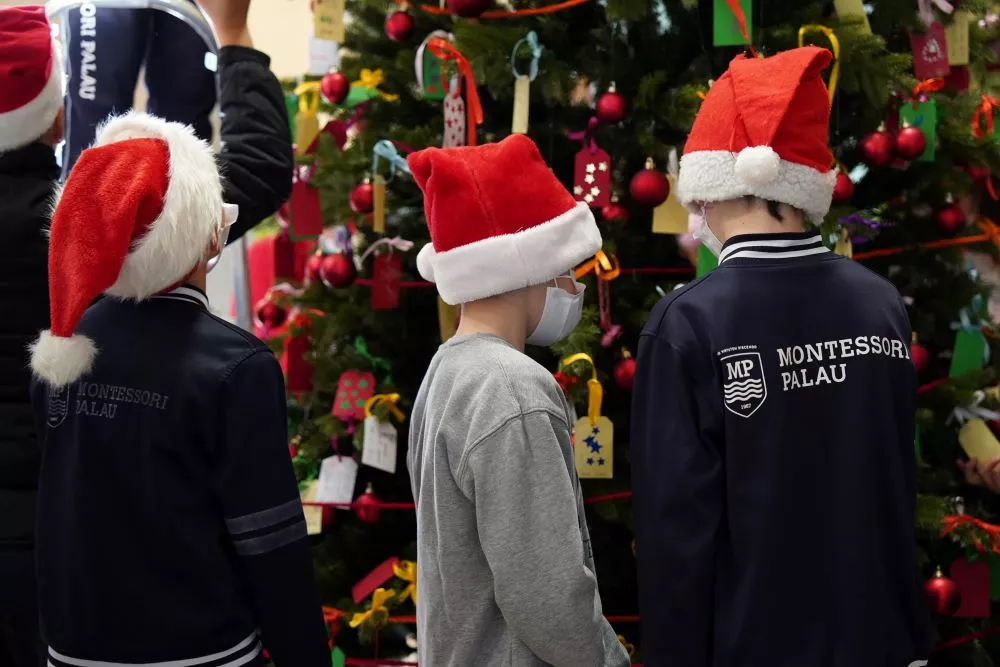 Alumnes de l'Escola Montessori-Palau de Girona han obert el calendari d'actes de Nadal 2025-26 del Trueta