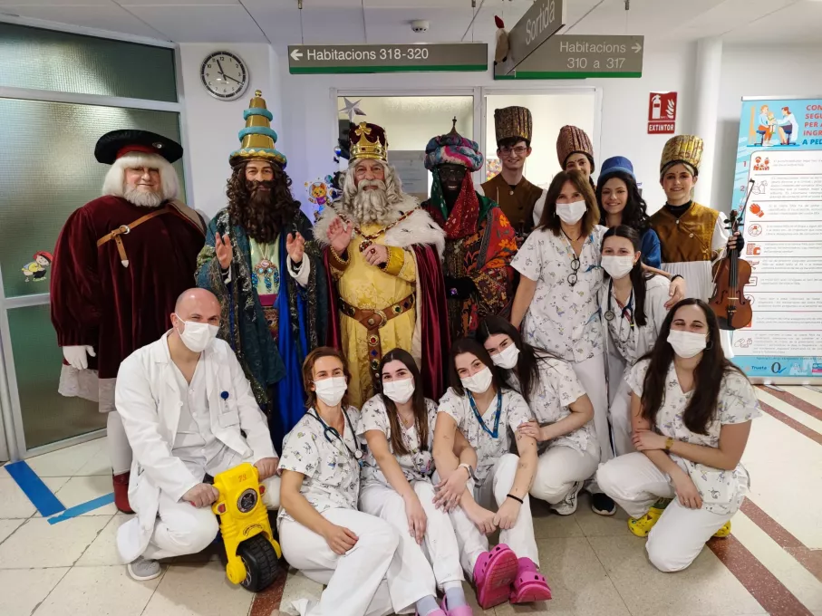Visita dels Tres Reis d'Orient a l'àrea de pediatria del Trueta 
