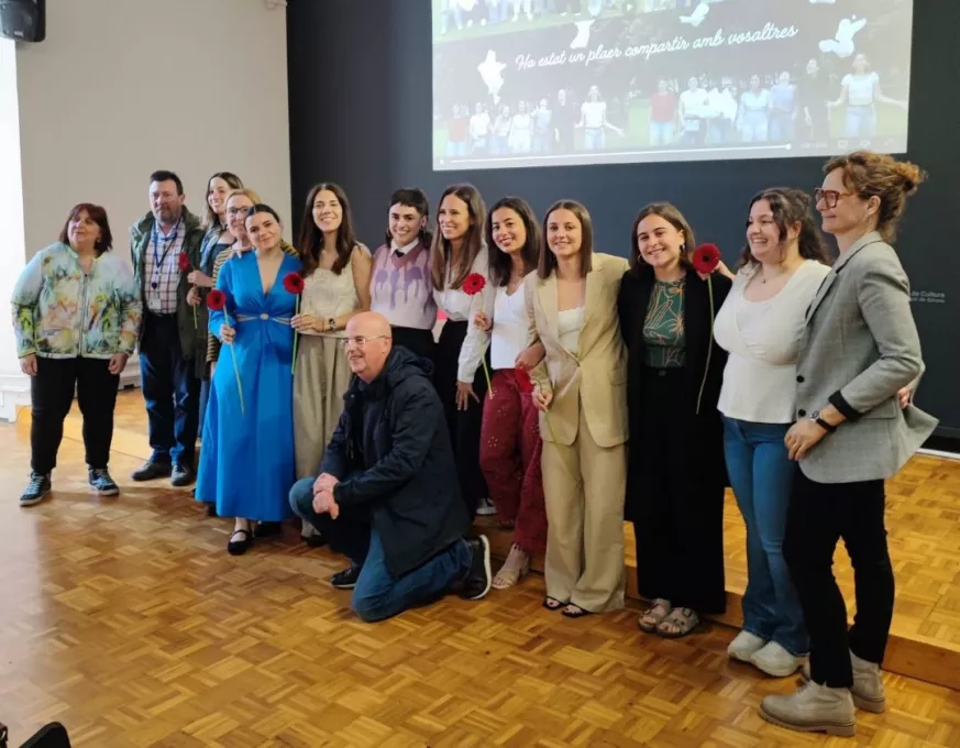 Residents que han completat la seva especialització en infermeria familiar i comunitària durant l'acte de comiat organitzats per l'ICS Girona 