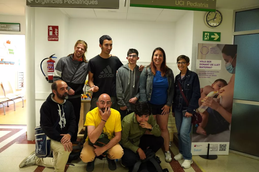 Visita dels alumnes de l'IFE Banyoles amb motiu de Sant Jordi 2026 al Trueta