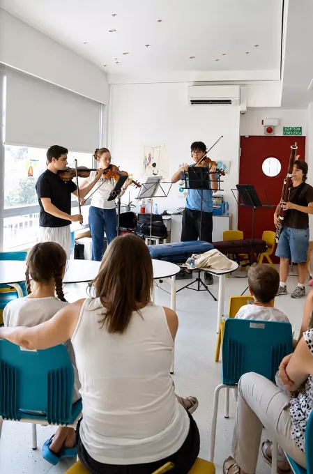Concert de la Jove Orquestra de les Comarques Gironines a l'Hospital Trueta