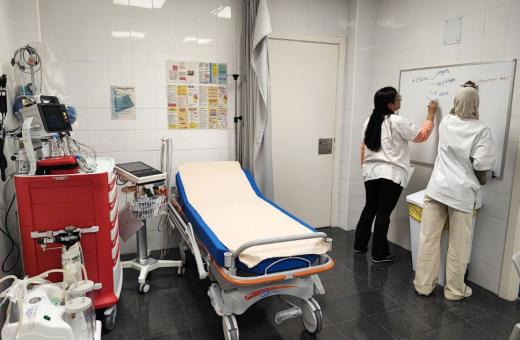 imatge del box destinat a l'atenció d’urgències dins la reforma de la planta baixa del CAP Jordi Nadal de Salt. 