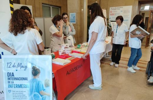 Professionals d'infermeria del Trueta realitzen diferents activitats per commemorar el Dia Internacional de la Infermeria