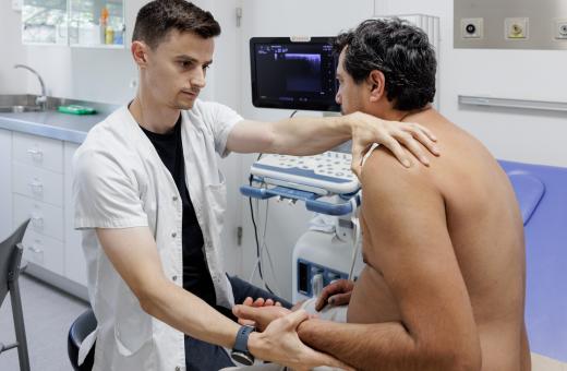 Professional de reumatologia i pacient