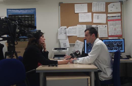 Entrevistant-dr-Puig.jpg