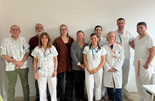 epresentants de la Fundació Jubert Figueras, de la Unitat de Continuïtat Assistencial Social i Sanitària i del Servei de Pediatria del Trueta i de l'ICO a Girona, durant la trobada per completar l'acord.