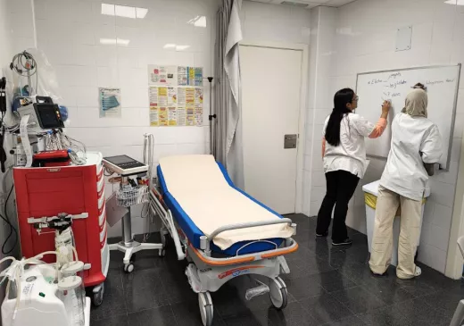 imatge del box destinat a l'atenció d’urgències dins la reforma de la planta baixa del CAP Jordi Nadal de Salt. 