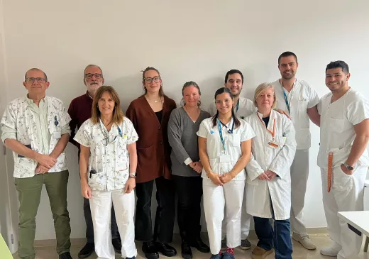 epresentants de la Fundació Jubert Figueras, de la Unitat de Continuïtat Assistencial Social i Sanitària i del Servei de Pediatria del Trueta i de l'ICO a Girona, durant la trobada per completar l'acord.