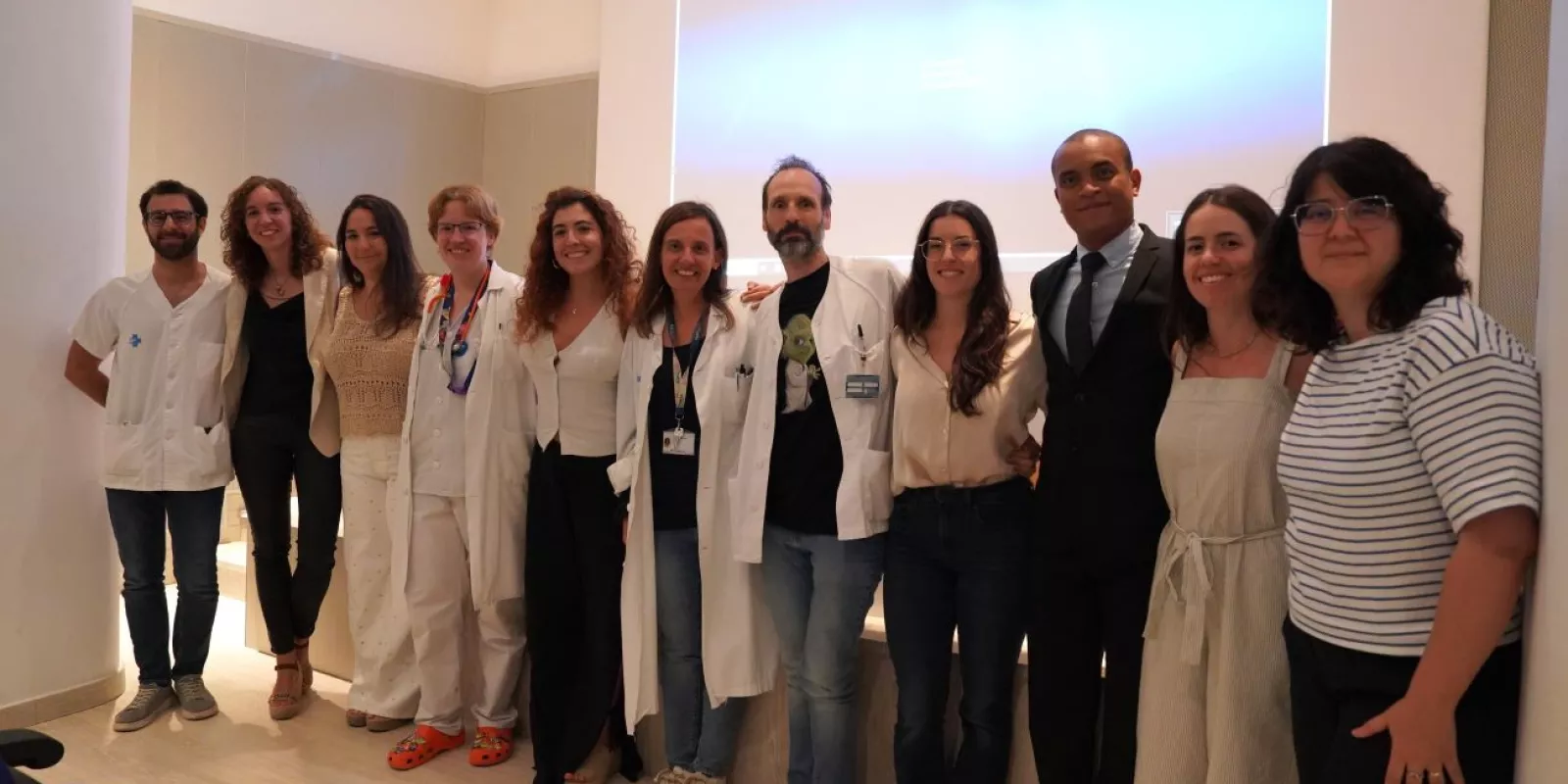 Els 11 residents de cinquè any que han completat la formació especialitzada al Trueta