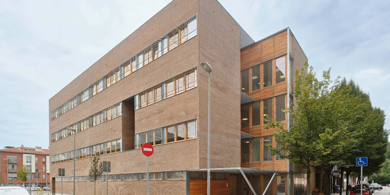 Exterior CAP Olot Nord Fotos Comas Pont Arquitectes