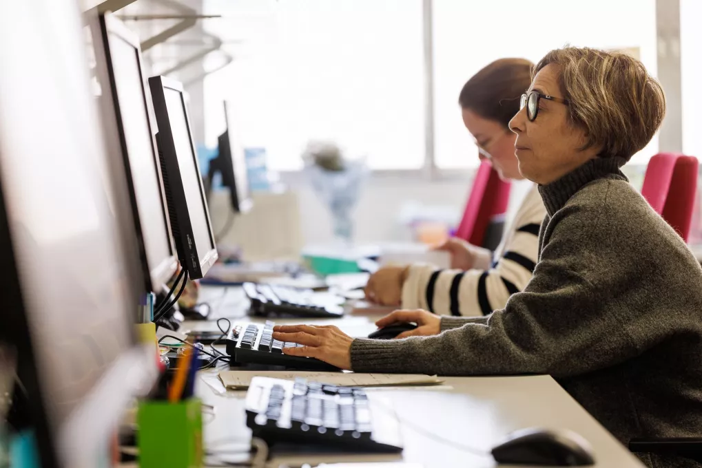 Administrativas trabajando