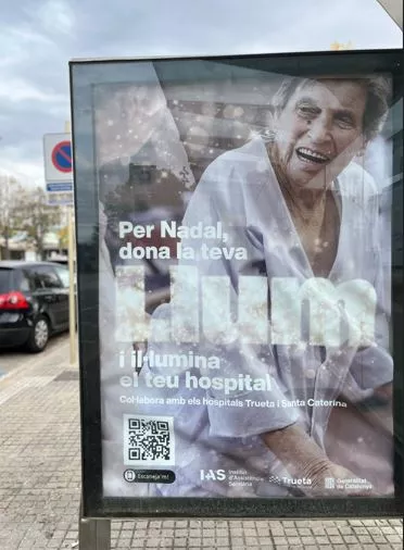 Cartell publicitari a la parada de bus