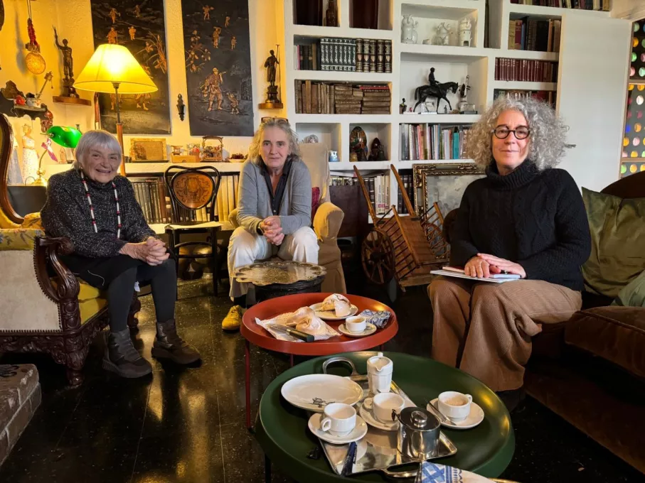 La il·lustradora Pilarin Bayés i Cristina Masanés, que ha escrit la història del llibre 'Tam Tam'.