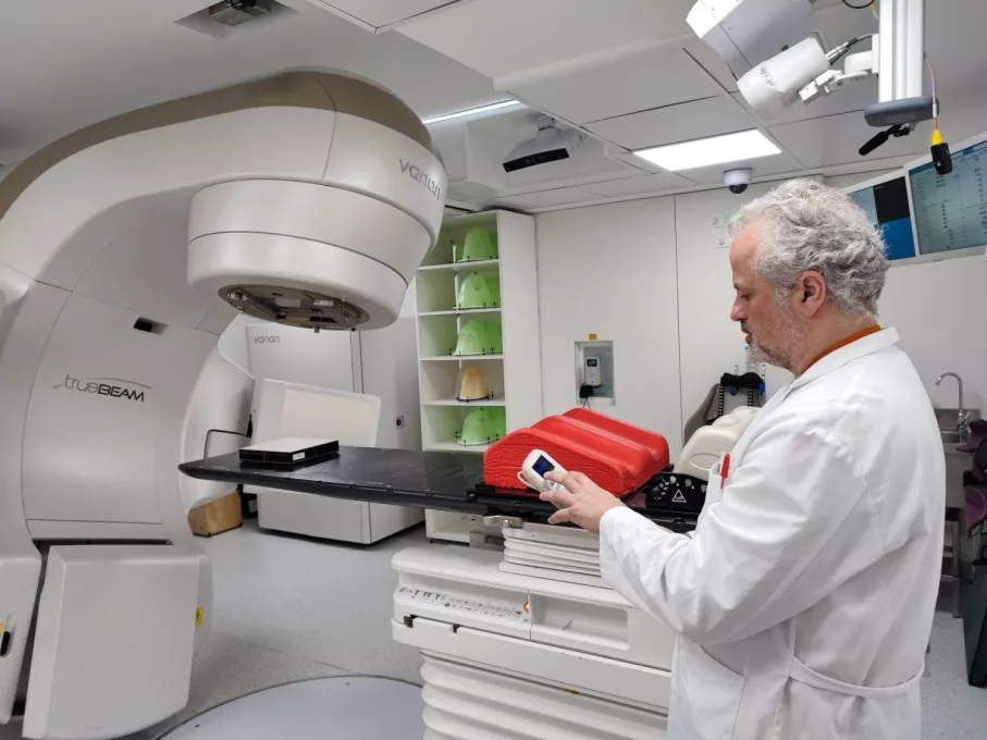 Una de les sales on desenvolupa l'activitat de radiofísica hospitalària.