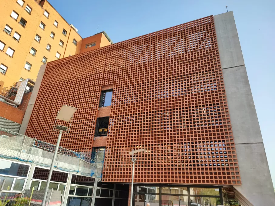 Edifici annex per a l'ampliació del bloc quirúrgic del Trueta i l'Hospital de Dia de l'ICO 