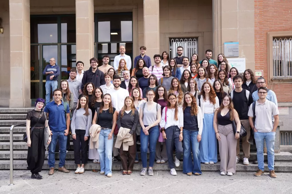 Nous residents de l'Hospital Trueta durant l'acte d'acollida 2026