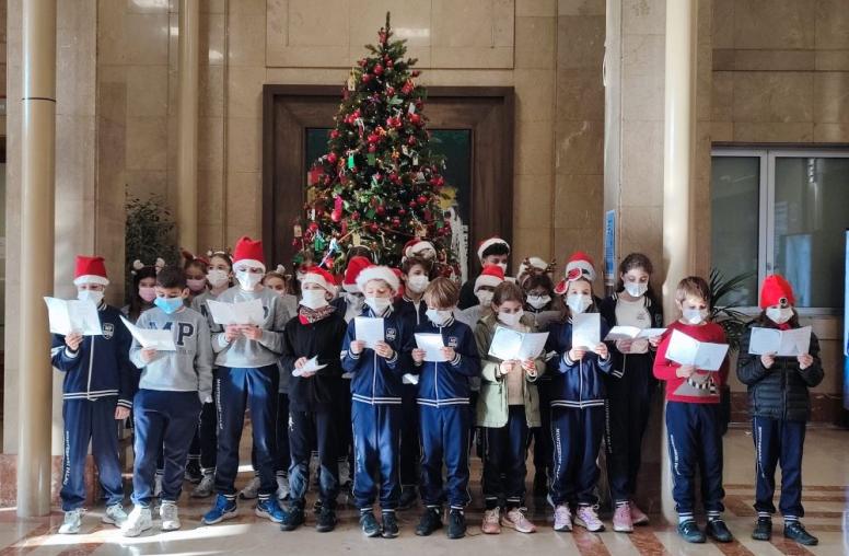 Alumnes de l'Escola Montessori-Palau de Girona han obert el calendari d'actes de Nadal 2025-26 del Trueta