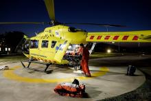 Helicòpter del SEM a l'heliport de l'Hospital Trueta