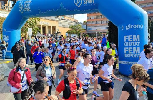 Sortida de la cursa i marxa solidària dels 70 anys del Trueta