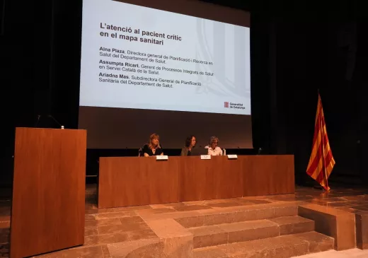 Una de les intervencions de la Jornada per explicar el nou model d'atenció al d'atenció al pacient crític i semicrític.