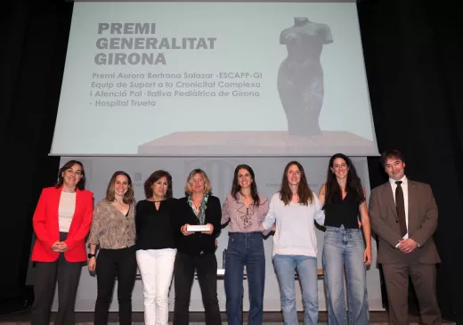 Professionals de l'ESCAP-GI durant l'acte d'entrega dels Premis Generalitat a Girona