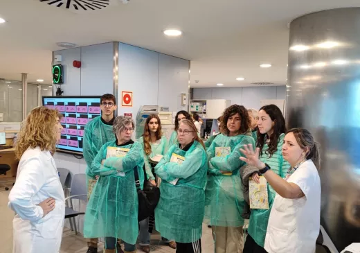 Visita a la UCI en el marc de la Jornada de Portes Obertes organitzades pel Trueta