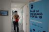un usuari sortint de vacunar-se de la seu de la Generelitat a Girona